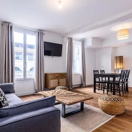 Cosy Flat In Saint-germain Des Pres Paris