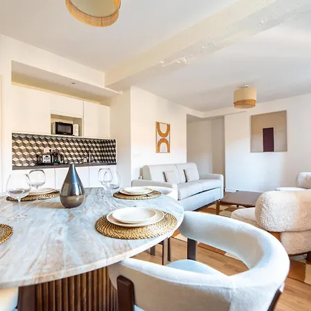 Cosy Flat In Saint-germain Des Pres Aparthotel 4*